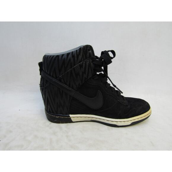 NIKE Sky Hi Dunk Women Sz 6.5 Black Suede Lace Up Hidden Wedge Sneaker - Picture 4 of 11